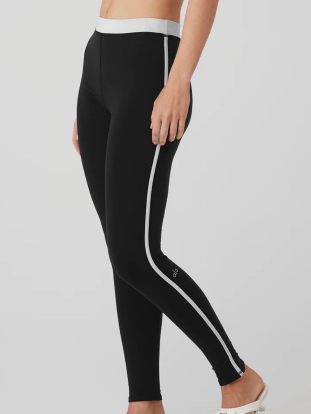 ALO Airbrush High-Waist Streamlined Legging, Small